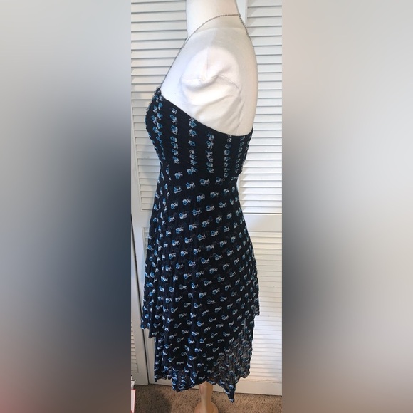 Free People Vintage Strapless Floral
Embroidered Dress size small - Picture 6 of 9